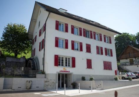 Haupteingang zum Empfang